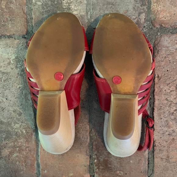 Camper red leather sandals with wood heel. Size 6. - Picture 3 of 6